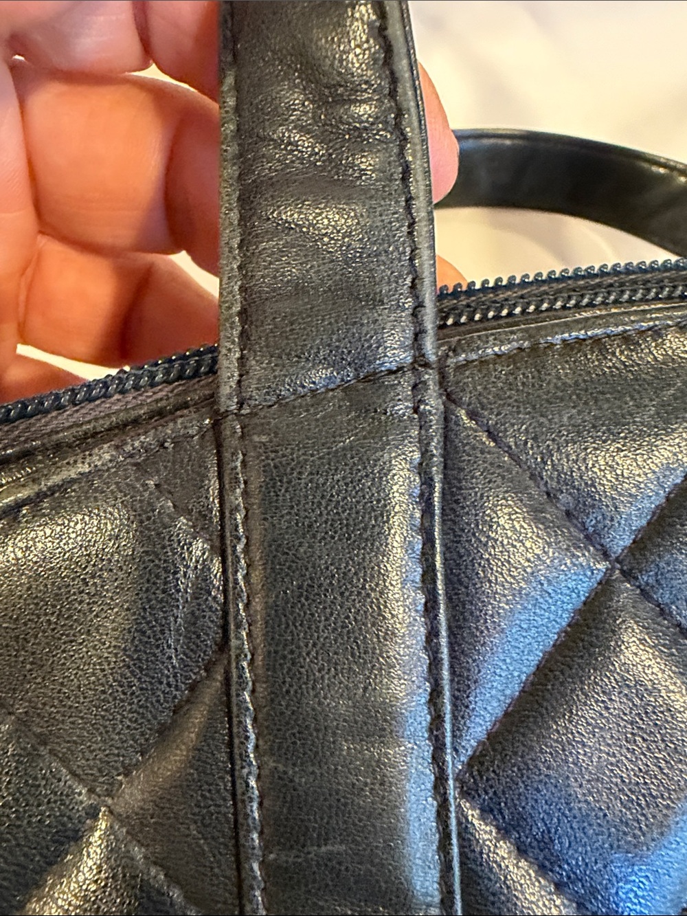 St. John Navy Blue Quilted Leather tote Bag with Tassel vintage - Picture 11 of 16